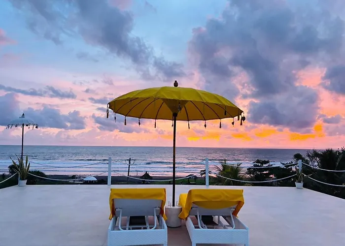 Trika Surfcamp Bali 4*
