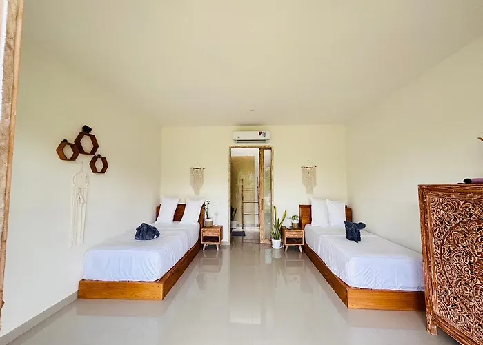 ホテル Trika Surfcamp Bali