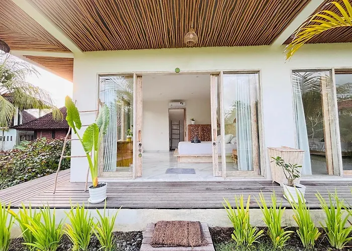 ホテル Trika Surfcamp Bali
