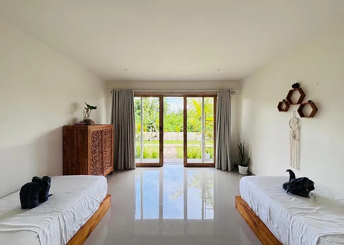 ホテル Trika Surfcamp Bali