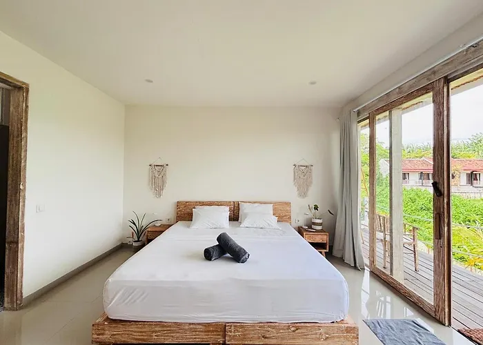 Trika Surfcamp Bali 4*